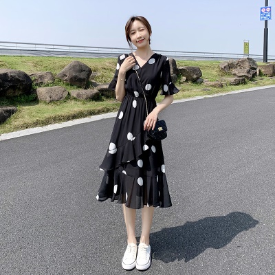 黑色波点雪纺连衣裙女夏天2025年新款气质收腰显瘦v领a字蛋糕裙子