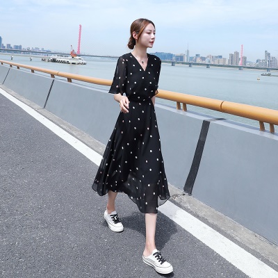 黑色波点碎花雪纺连衣裙女2025夏装新款收腰显瘦气质a字裙裙子仙