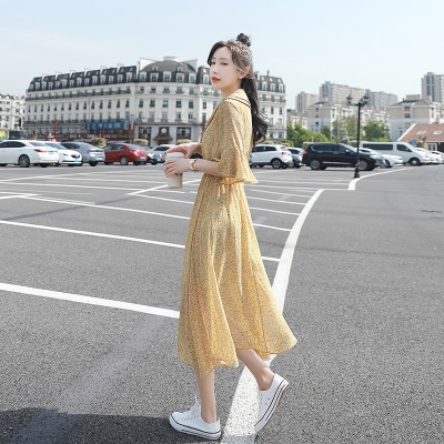 高级感法式复古雪纺碎花连衣裙女夏季2025年新款黄色娃娃领长裙子