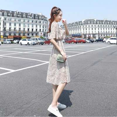复古超仙雪纺碎花连衣裙女夏季2025年新款喇叭袖收腰显瘦a字裙子