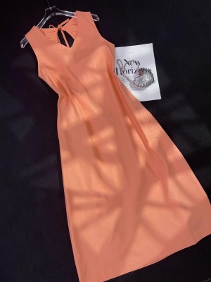 春夏季法式高腰垂坠感背心长裙子小众别致甜辣妹橘色无袖连衣裙女