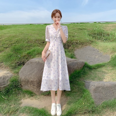 温柔风雪纺碎花连衣裙女夏季新款2025气质显瘦收腰a字裙子紫色仙