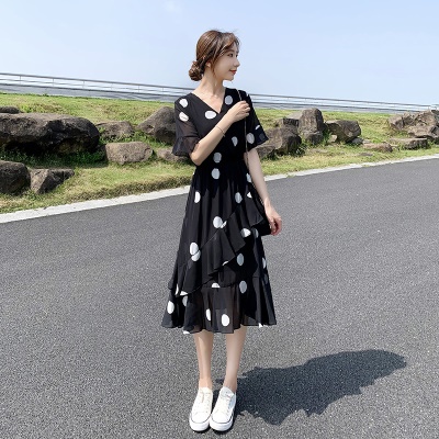 黑色波点雪纺连衣裙女夏天2025年新款气质收腰显瘦v领a字蛋糕裙子