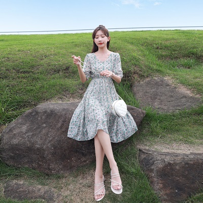 小个子碎花雪纺连衣裙女夏季2025新款清新绿色显瘦气质v领a字裙子