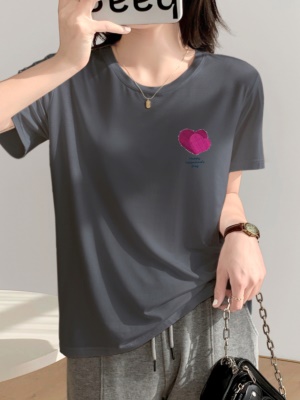 夏季天丝上衣设计感小众女新款显瘦遮肉2025新款宽松正肩短袖t恤