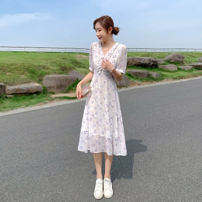 温柔风雪纺碎花连衣裙女夏季新款2025气质显瘦收腰a字裙子紫色仙