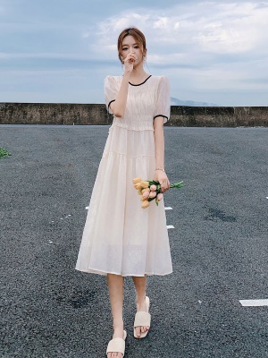 温柔风白色雪纺连衣裙女夏季2025新款泡泡袖气质显瘦收腰a字裙子