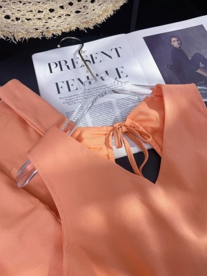 春夏季法式高腰垂坠感背心长裙子小众别致甜辣妹橘色无袖连衣裙女