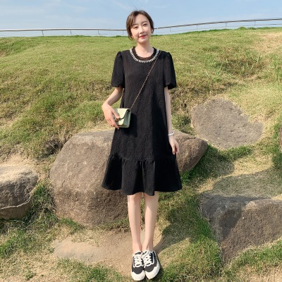 小个子高级感黑色连衣裙女夏季2025年新款泡泡袖气质鱼尾小黑裙子