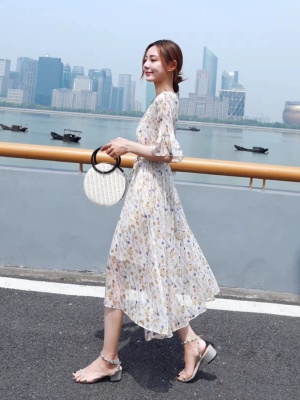 小清新碎花雪纺连衣裙女夏2025新款吊带连衣裙两件套气质仙女裙子