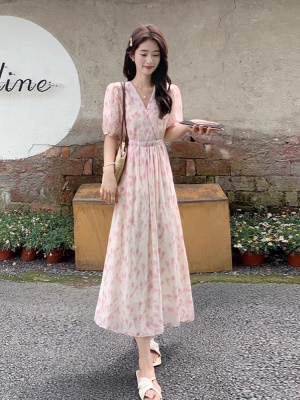 法式粉色碎花雪纺连衣裙女夏季2025新款气质收腰显瘦v领a字裙子仙