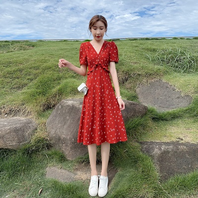 法式红色茶歇雪纺碎花连衣裙子女新款2025年显瘦气质v领小个子夏