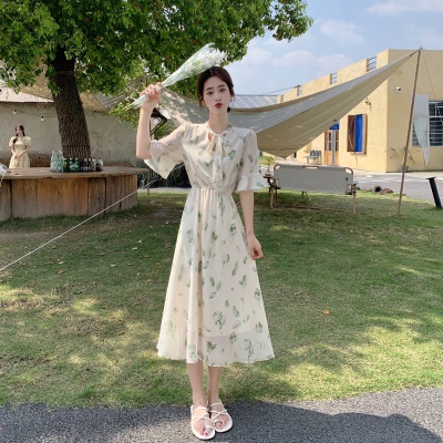 碎花雪纺连衣裙女夏季2025新款气质收腰显瘦喇叭袖小个子a字裙子