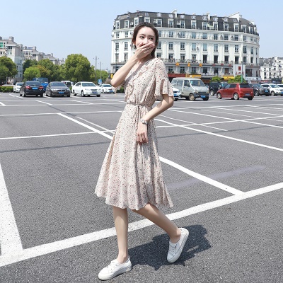 复古超仙雪纺碎花连衣裙女夏季2025年新款喇叭袖收腰显瘦a字裙子