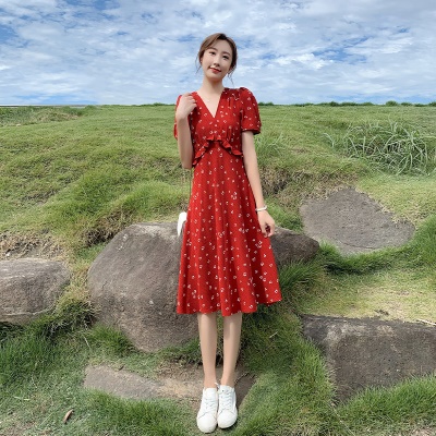 法式红色茶歇雪纺碎花连衣裙子女新款2025年显瘦气质v领小个子夏