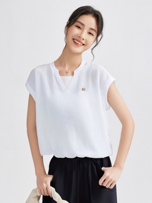 宽松假两件V领显瘦短袖t恤女夏季25年新款小众洋气透气体恤上衣潮