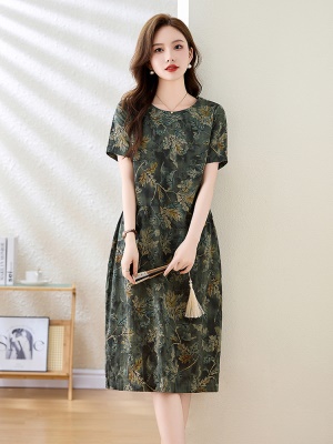 阔太太洋气高贵连衣裙女2025夏季新款欧货大牌棉布遮肚子显瘦裙子