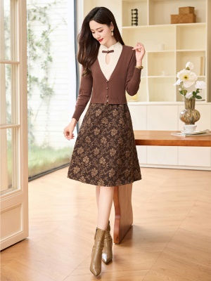 名媛小香风假两件连衣裙女2025春季新款时尚流行修身拼接提花裙子