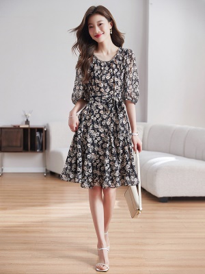 法式名媛碎花雪纺连衣裙女2025夏季新款高级感十三行轻奢爆款裙子