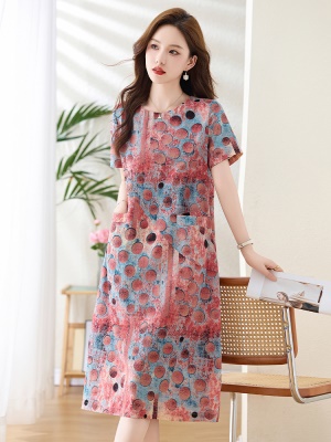 阔太太高贵连衣裙女2025夏新款小个子轻奢高级感洋气欧货大牌裙子