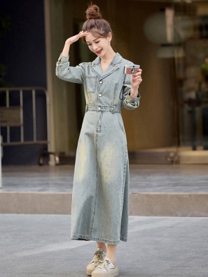 气质好看女神范牛仔连衣裙女2025春季新款收腰显瘦高级感开叉长裙