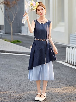 法式复古无袖连衣裙女2025夏季新款高级感气质拼接串珠收腰中长裙