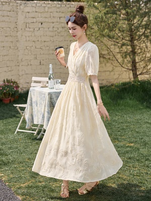 法式高端雪纺连衣裙女2025夏季新款气质名媛掐腰天丝绣花长款裙子