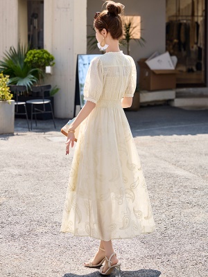 法式蕾丝花边刺绣连衣裙女2025夏季新款气质V领收腰高级时尚长裙