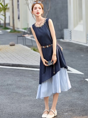 法式复古无袖连衣裙女2025夏季新款高级感气质拼接串珠收腰中长裙