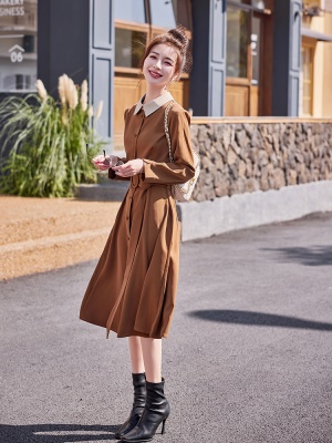 港风复古女人味连衣裙女2025春秋季新款高档洋气炸街显瘦衬衫长裙