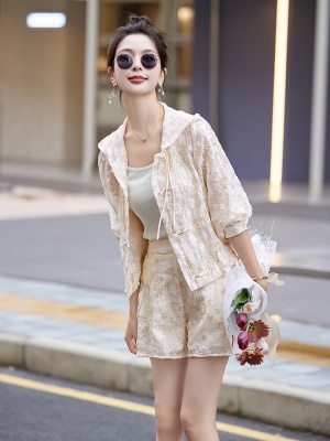 高端轻奢短裤套装女2025夏季新款时尚洋气年轻小个子十三行两件套