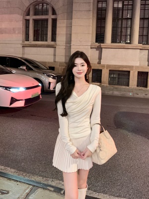 ByYou冬季新款气质白色毛呢半身裙显瘦高腰百褶裙百搭遮肉a字短裙