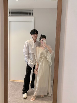 ByYou 夏季新款高级感v领珠光桑蚕丝连衣裙长款灯笼袖仙女流光裙