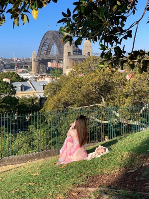 ByYou 夏季新款法式粉色印花吊带连衣裙长款收腰包臀裙油画碎花裙