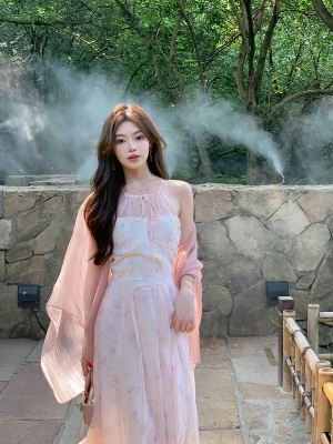 ByYou 夏季新款气质粉色无袖雪纺碎花连衣裙收腰仙气印花挂脖长裙