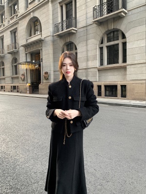 ByYou2025新款v领黑色兔绒针织打底连衣裙垂感长款修身内搭毛衣裙