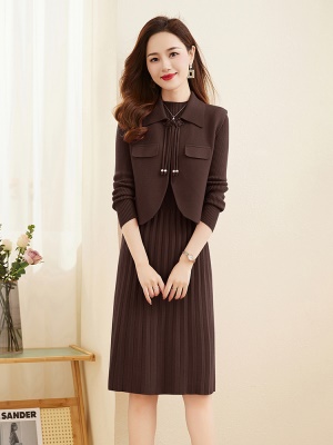 小香风女装订婚套装2025春秋冬新款国风针织红色时尚连衣裙两件套