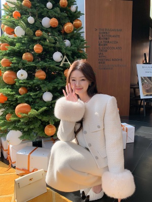 ByYou 冬季新款狐狸绒白色高腰针织半身裙修身长款过膝加厚毛衣裙