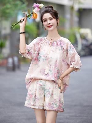 国风时尚刺绣花套装女2025夏季新款炸街减龄高级感中袖短裤两件套