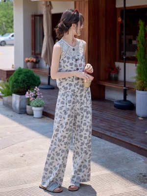 蕾丝拼接亚麻无袖套装女2025夏季新款时尚高端小香风腰果花两件套