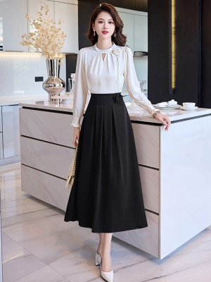 2025年秋季新款时尚套装女气质减龄显瘦衬衫上衣高腰半身裙两件套