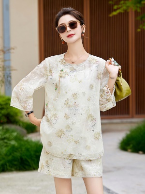 新中式刺绣短裤套装女2025夏季新款宽松轻薄透气慵懒松弛感两件套