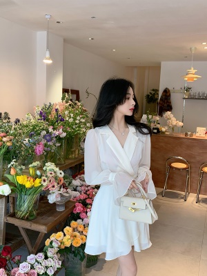 ByYou 夏季高级感御姐白色西装连衣裙女新款高腰显瘦泡泡袖短裙子