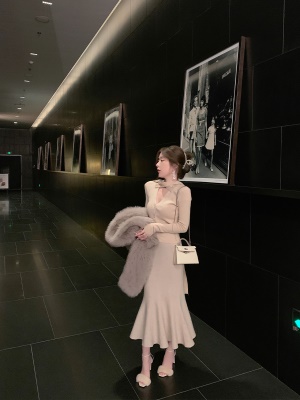 ByYou 春季新款白色高腰针织半身裙女百搭显瘦中长款包臀鱼尾裙子