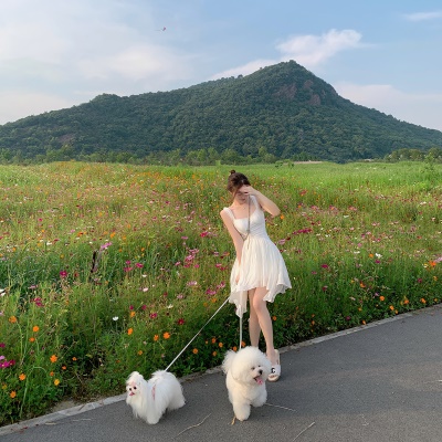 ByYou 夏季气质高级法式白色真丝皱吊带连衣裙收腰显瘦短款仙女裙