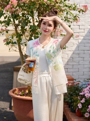 新中式重工刺绣马甲套装女2025夏季新款缎面时尚超火阔腿裤两件套