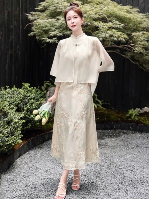新中式减龄刺绣套装裙女2025夏装新款巨显瘦遮肉漂亮中国风两件套