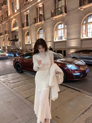 ByYou 秋冬高端兔绒羊毛高领白色针织连衣裙长款显瘦内搭毛衣裙子