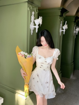 ByYou 法式气质方领碎花雪纺连衣裙女高端小个子收腰显瘦百褶短裙