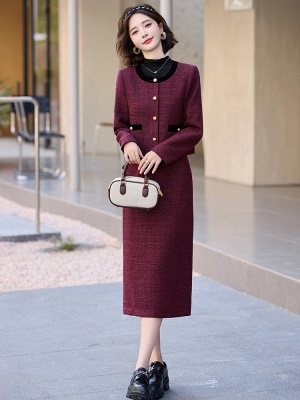 复古红色毛呢套装女2025秋冬新款时尚订婚小香风开叉半身裙两件套